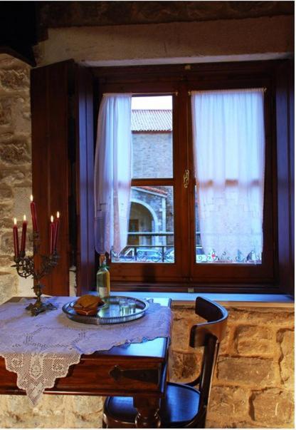 Hotel Ξενωνασ Σελινουντα à Kosmás Extérieur photo