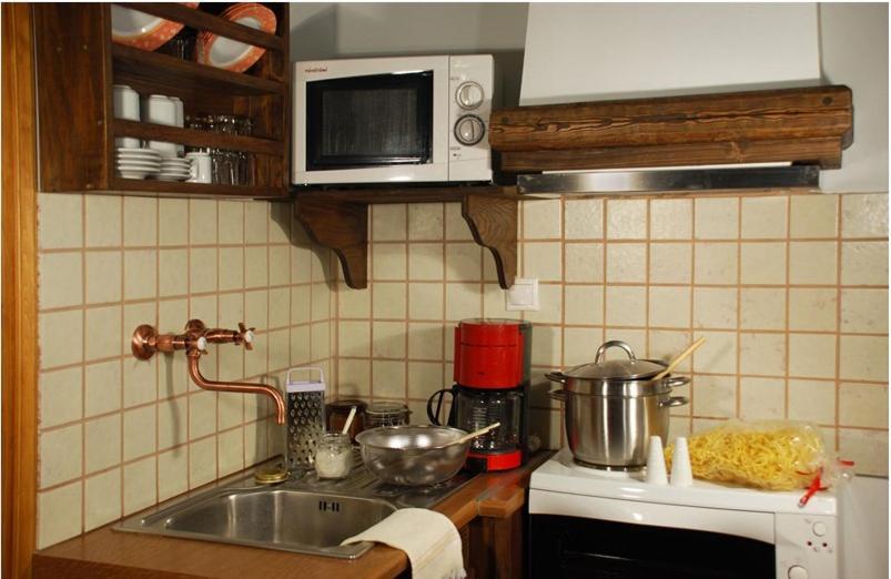 Hotel Ξενωνασ Σελινουντα à Kosmás Extérieur photo