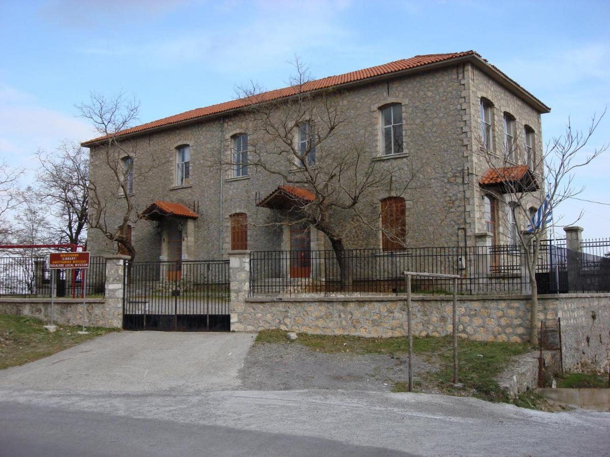 Hotel Ξενωνασ Σελινουντα à Kosmás Extérieur photo