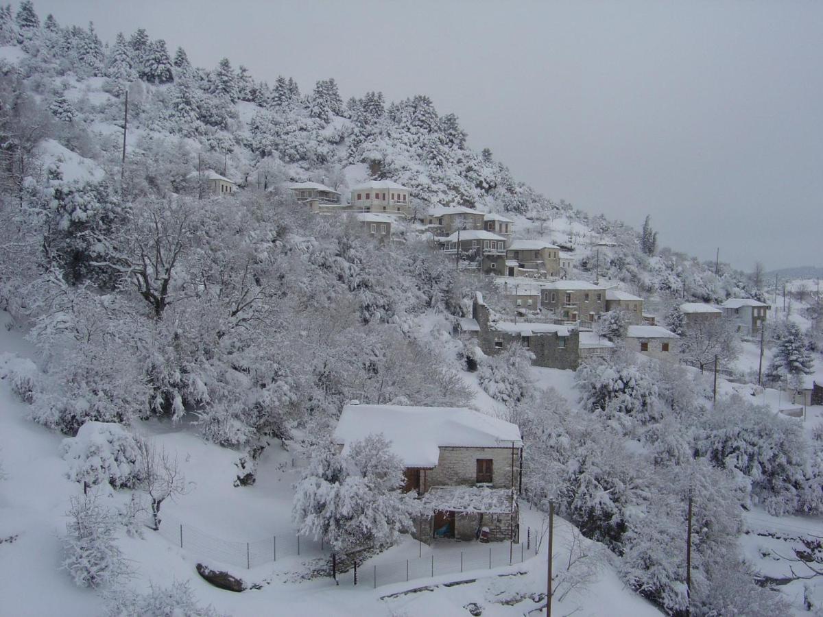 Hotel Ξενωνασ Σελινουντα à Kosmás Extérieur photo