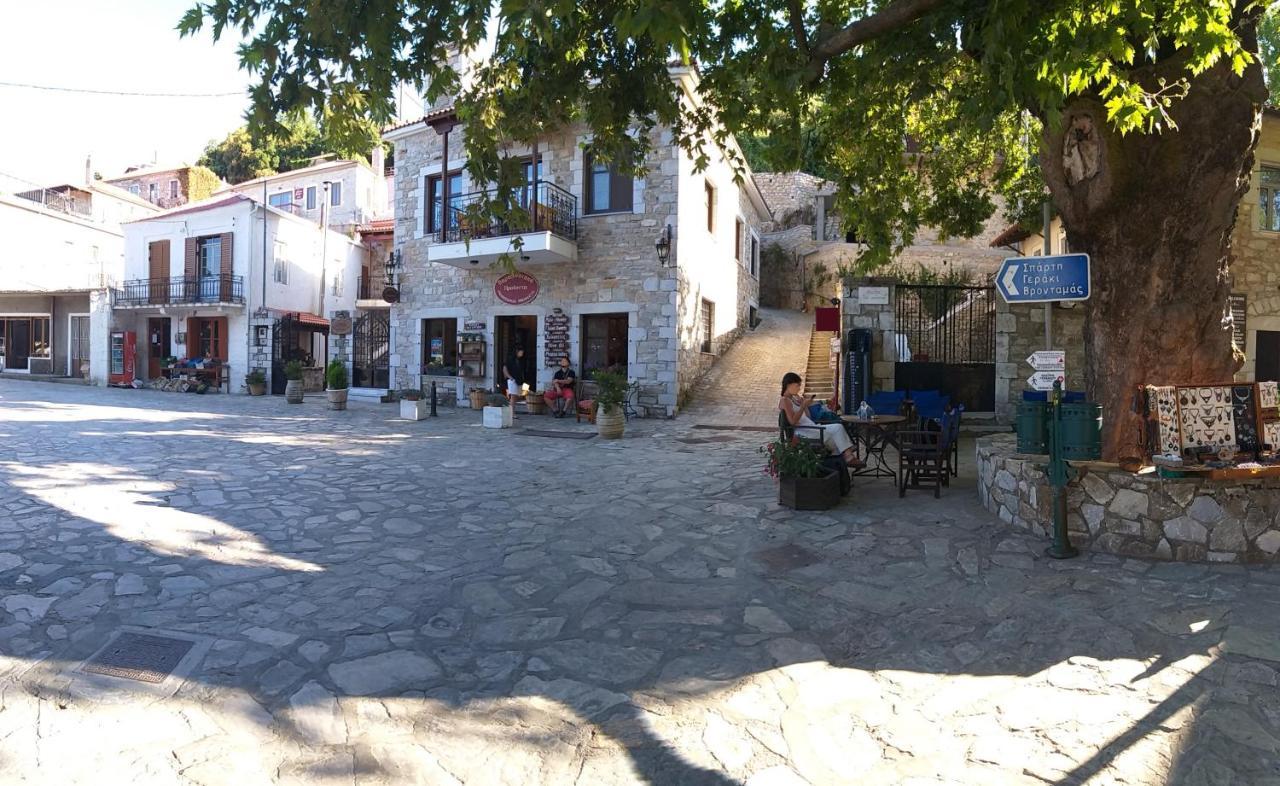 Hotel Ξενωνασ Σελινουντα à Kosmás Extérieur photo